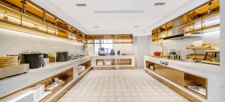 白玉兰酒店(深圳地王广场老街地铁站店)图片