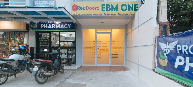RedDoorz @ EBM One Building图片