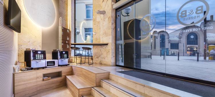 塔拉戈纳中心乌比斯住宿加早餐旅馆(B&B Hotel Tarragona Centro Urbis)图片