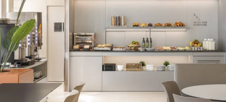 格拉纳达埃斯塔西翁住宿加早餐旅馆(B&B Hotel Granada Estación)图片