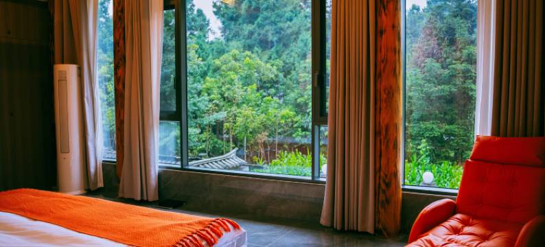 腾冲景颇茶雨客栈(董官村西董大院店)图片