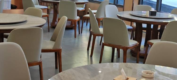 目远山舍度假酒店(万仙山景区店)图片