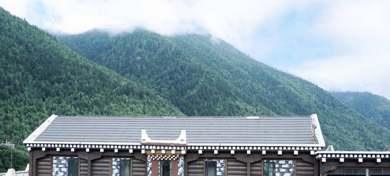 归云清风民宿(四姑娘山日隆镇民族风情老街店)图片