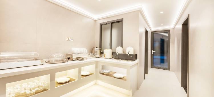 智遇酒店(镇雄街心花园店)图片