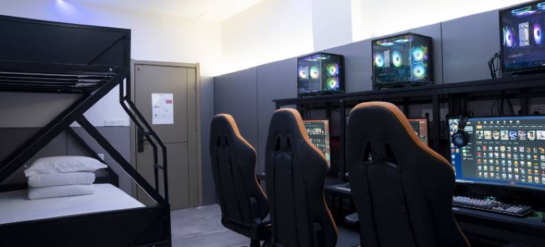 拉法电竞酒店(黄石港万达广场店)图片