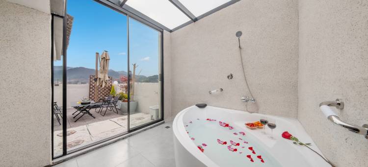 温汤维希酒店(明月千古情店)图片