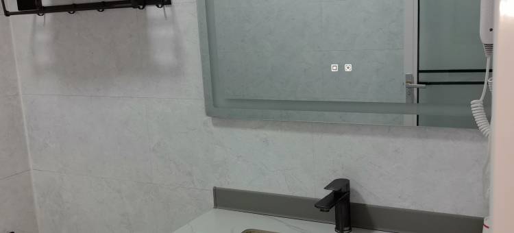 金生俪水酒店图片