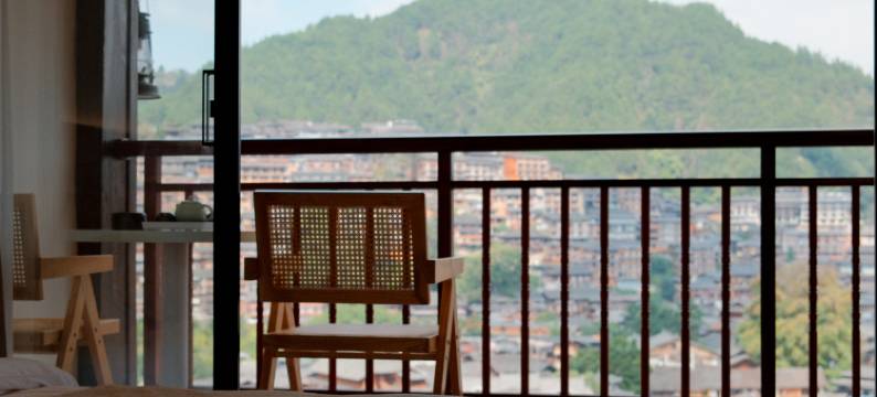 山与山寻全景民宿(西江千户苗寨东引观景台苗族博物馆店)图片