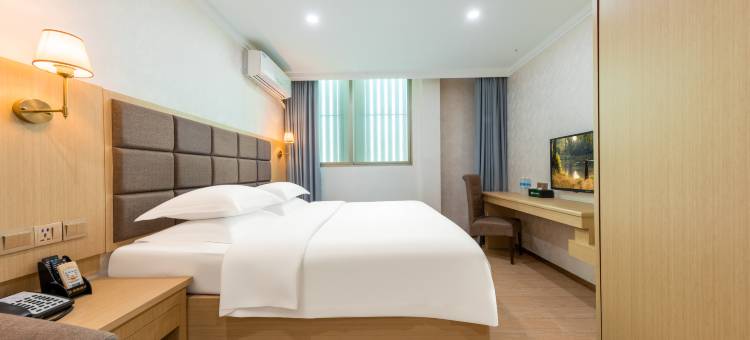 TOWO上品酒店(深圳石岩东海百货店)图片