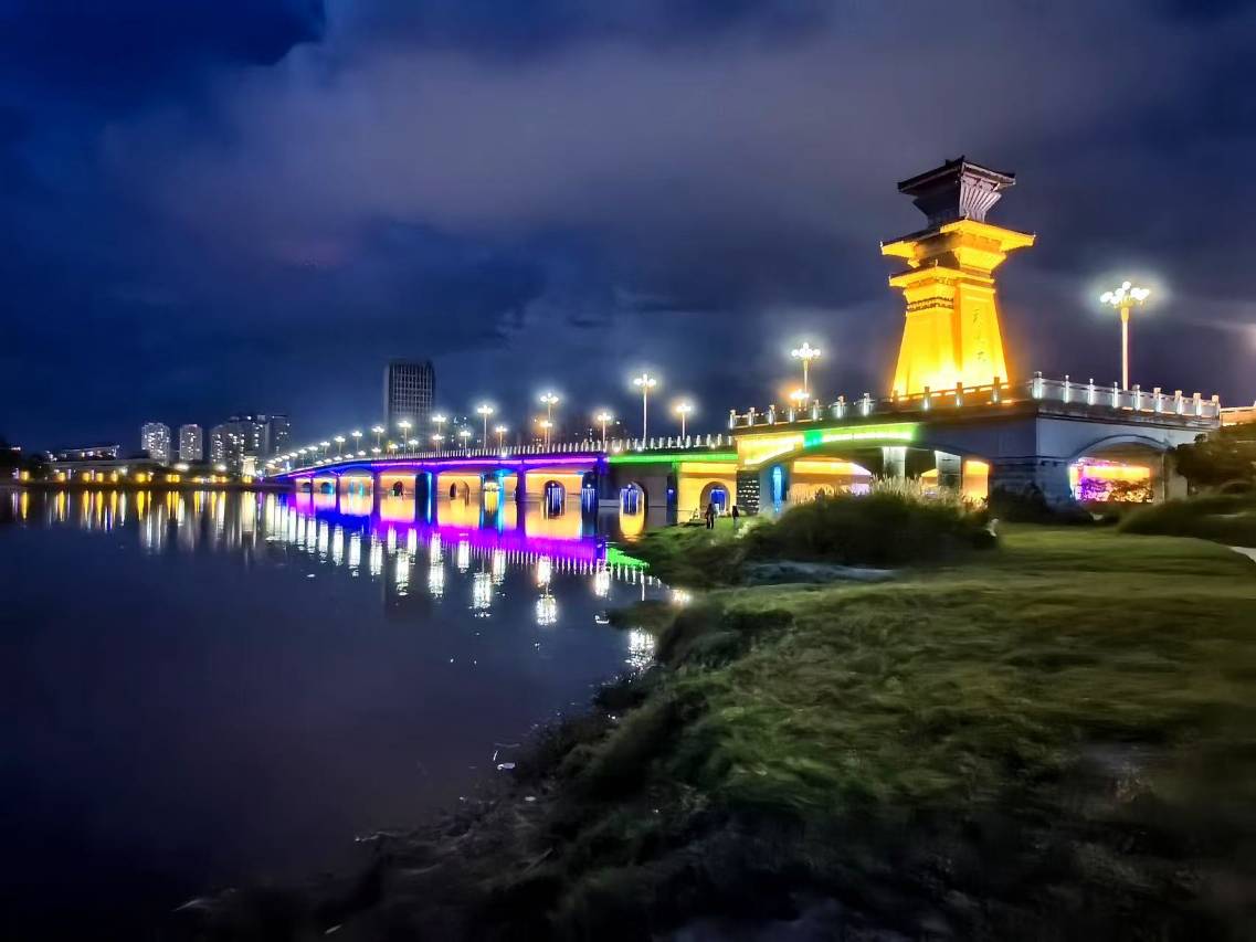 汉中荣嘉国际酒店(汉江湿地公园店)图片