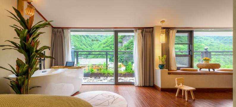 神农架依山小楼民宿(大九湖坪阡古镇店)图片