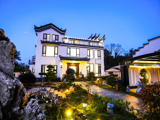 明镜山居民宿(桃花潭风景区店)