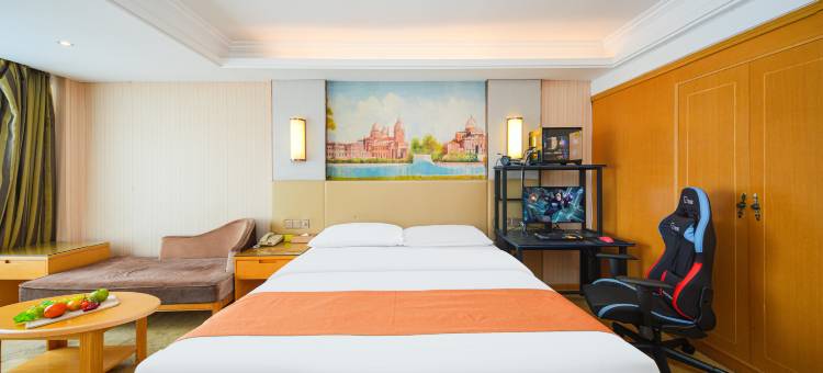 竞族电竞酒店(昌乐火车站店)图片