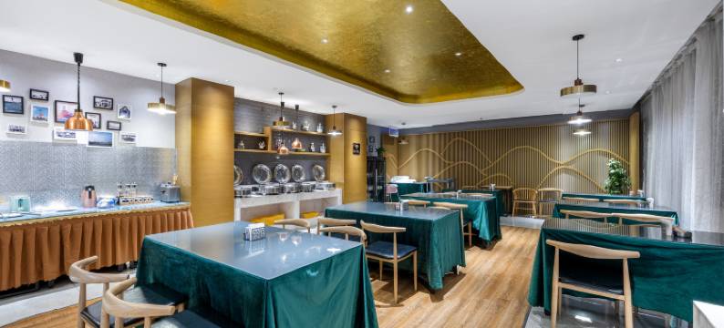 悦电竞酒店(盐城盐都万达广场店)图片