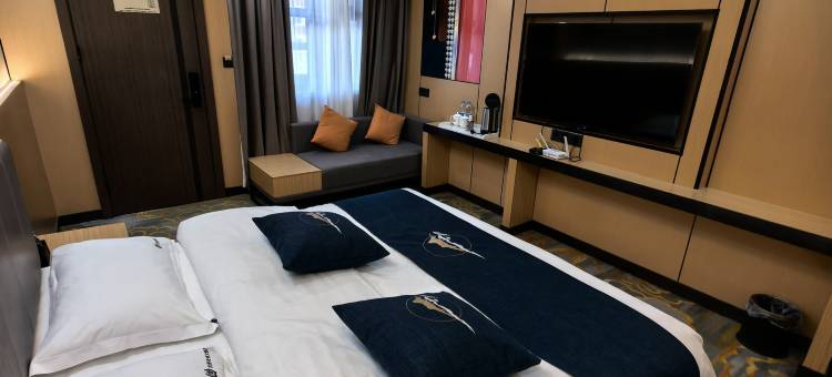 玛沁扎西央吉大酒店图片