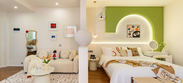 这里•HERE主题设计民宿(安顺学院南马广场店)图片