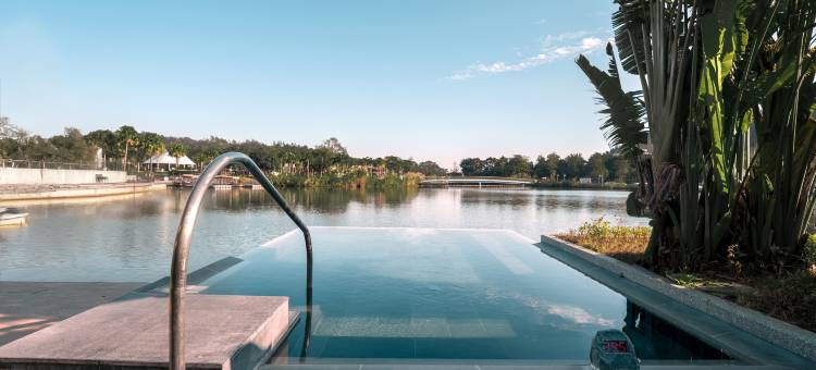 河源春沐源小镇·蓝葡萄酒店图片