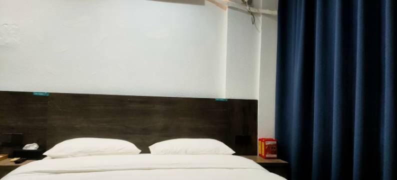 旬阳糖果酒店图片