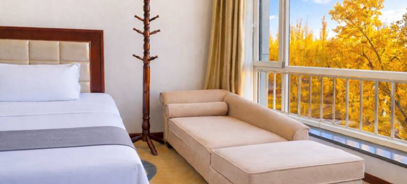 额济纳旗•俪雅｜金色胡杨林Relax星级度假酒店(额济纳旗胡杨林店)图片