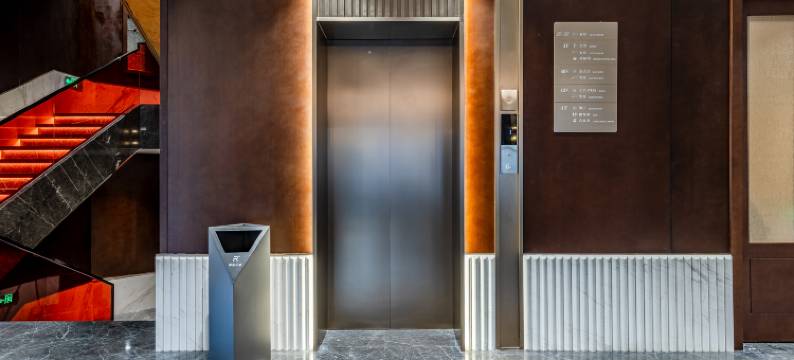 丽呈花盛酒店(哈尔滨中央大街防洪纪念塔店)图片