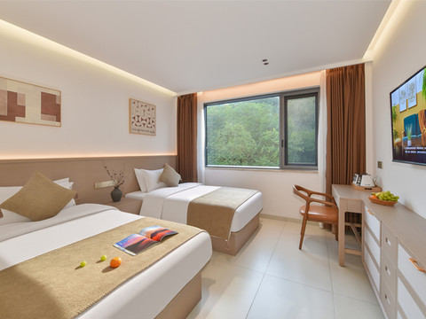 巴马风雨桥民宿(印象巴马母鸡山公园店)