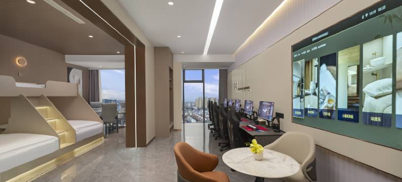 漫步云端电竞酒店(商丘万达店)图片