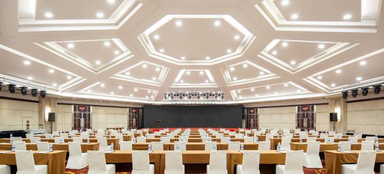 泰安宝龙艺珺酒店(泰山风景区红门店)图片