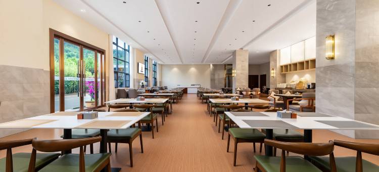 天骄度假酒店(安顺镇宁黄果树瀑布景区店)图片