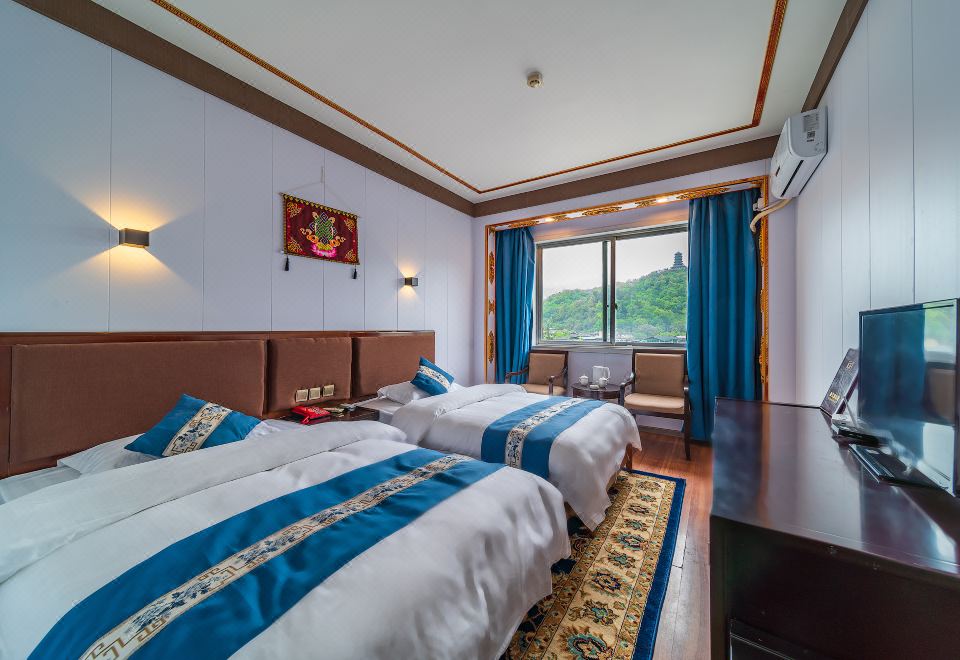 Liuhe Hotel Hotel Overview