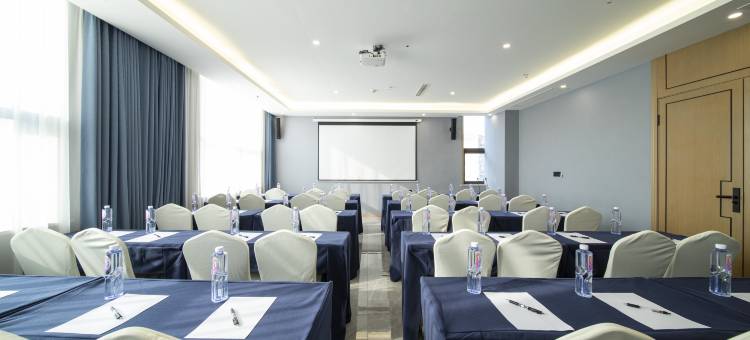 泓江花园酒店(龙马高中店)图片