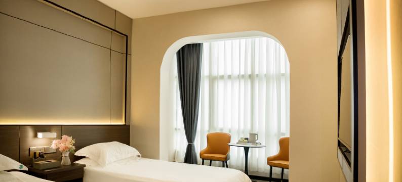 南阳花好月圆商务酒店图片