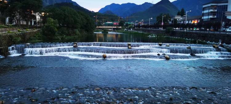 安吉野可以泳池度假民宿(余村两山景区店)图片