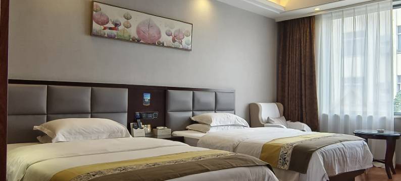 梁河财富大酒店图片