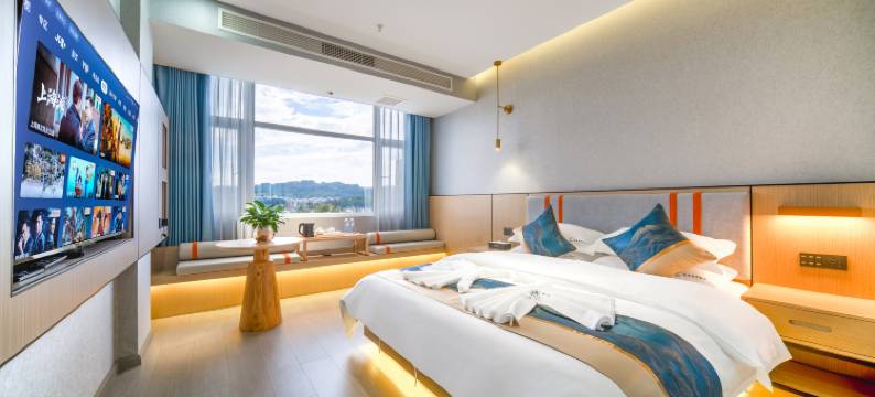 泸西曼舟智享酒店图片