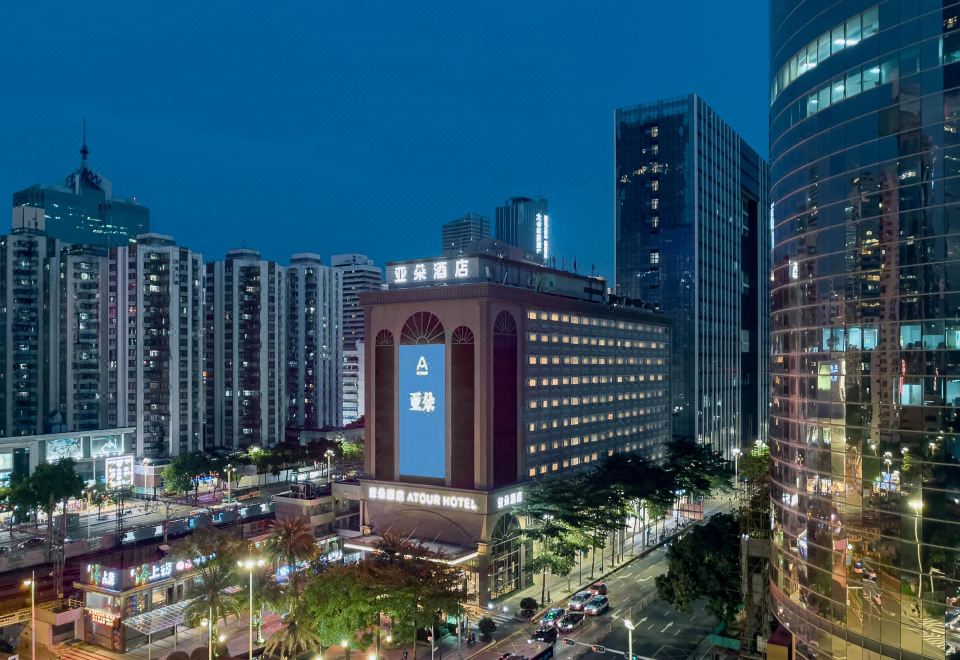 深圳罗湖口岸万象城亚朵酒店外景图