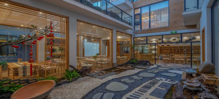 沁岚·设计师观景庭院 (丽江古城店)图片