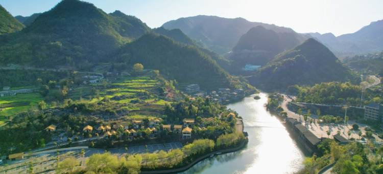 枕宿·山隐野奢温泉度假民宿图片