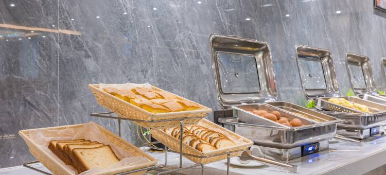 阿拉尔桉漫君悦酒店图片