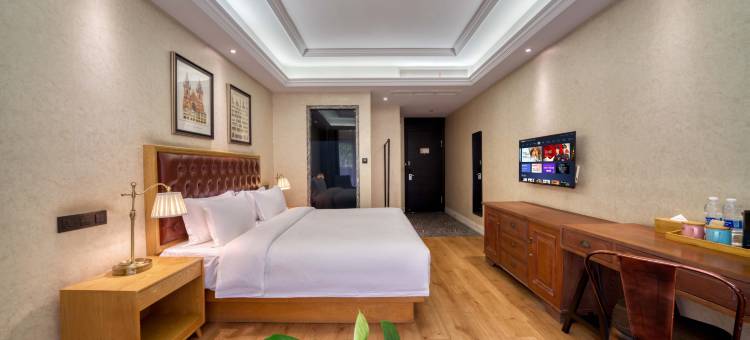 驻工坊创意酒店(温州双屿客运中心店)图片