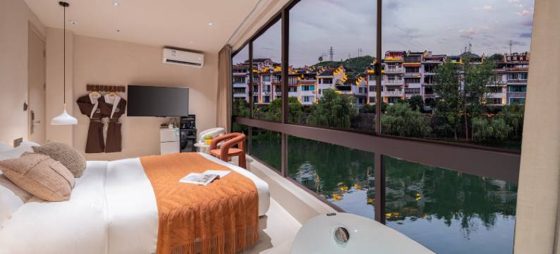 CYJ城 | 屿涧设计师轻奢美学民宿(镇远古城文化园店)图片