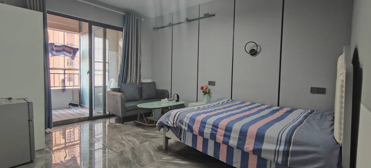 小草民宿(市医院闽师大店)图片