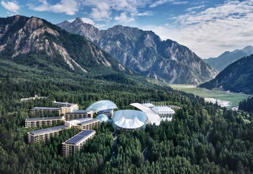 Intercontinental Resort Jiuzhai ParadiseHotel Overview