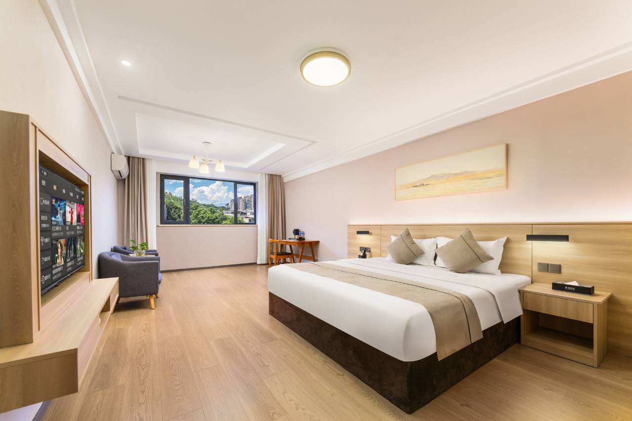 聚龙酒店(攀枝花火车南站仁和广场店)