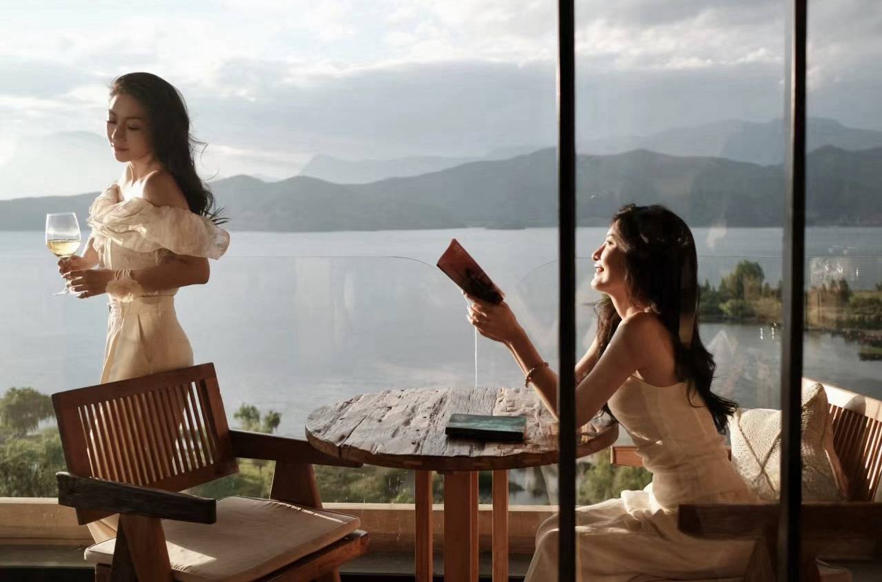 泸沽湖且曼·入影松半山酒店图片