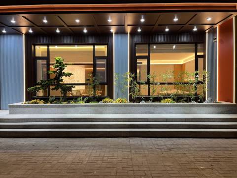 龙韵四囍酒店(齐齐哈尔火车站店)