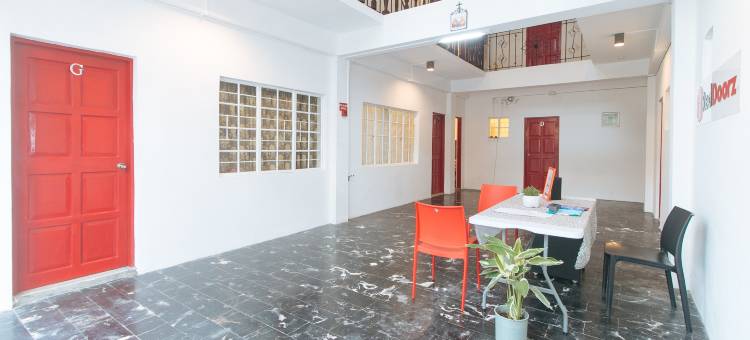 红门 @ V-Cloud Hills 近德拉萨大学达斯马里尼亚斯卡维特(RedDoorz @ V-Cloud Hills Near de La Salle Dasmarinas Cavite)图片