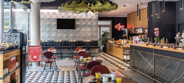 宜必思巴塞罗那广场 Glories 22 酒店(Ibis Barcelona Plaza Glories 22)图片