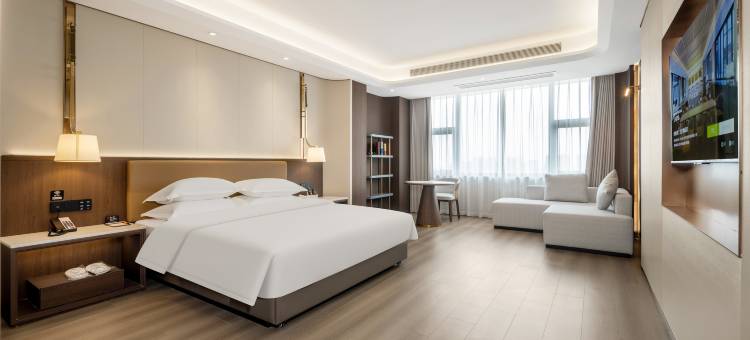 悦华金浦国际酒店(浦北奥园广场店)图片