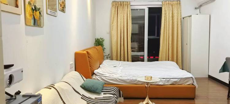 凤凰城来客美居民宿(黄梅地铁站店)图片