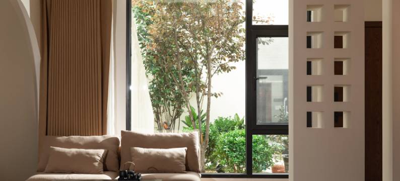 香格里拉润境逸贤居设计师供氧民宿(独克宗古城大佛寺转经筒店)图片